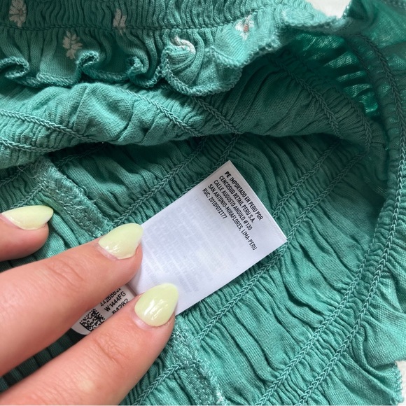 American Eagle Cropped Tank Top - Picture 4 of 11